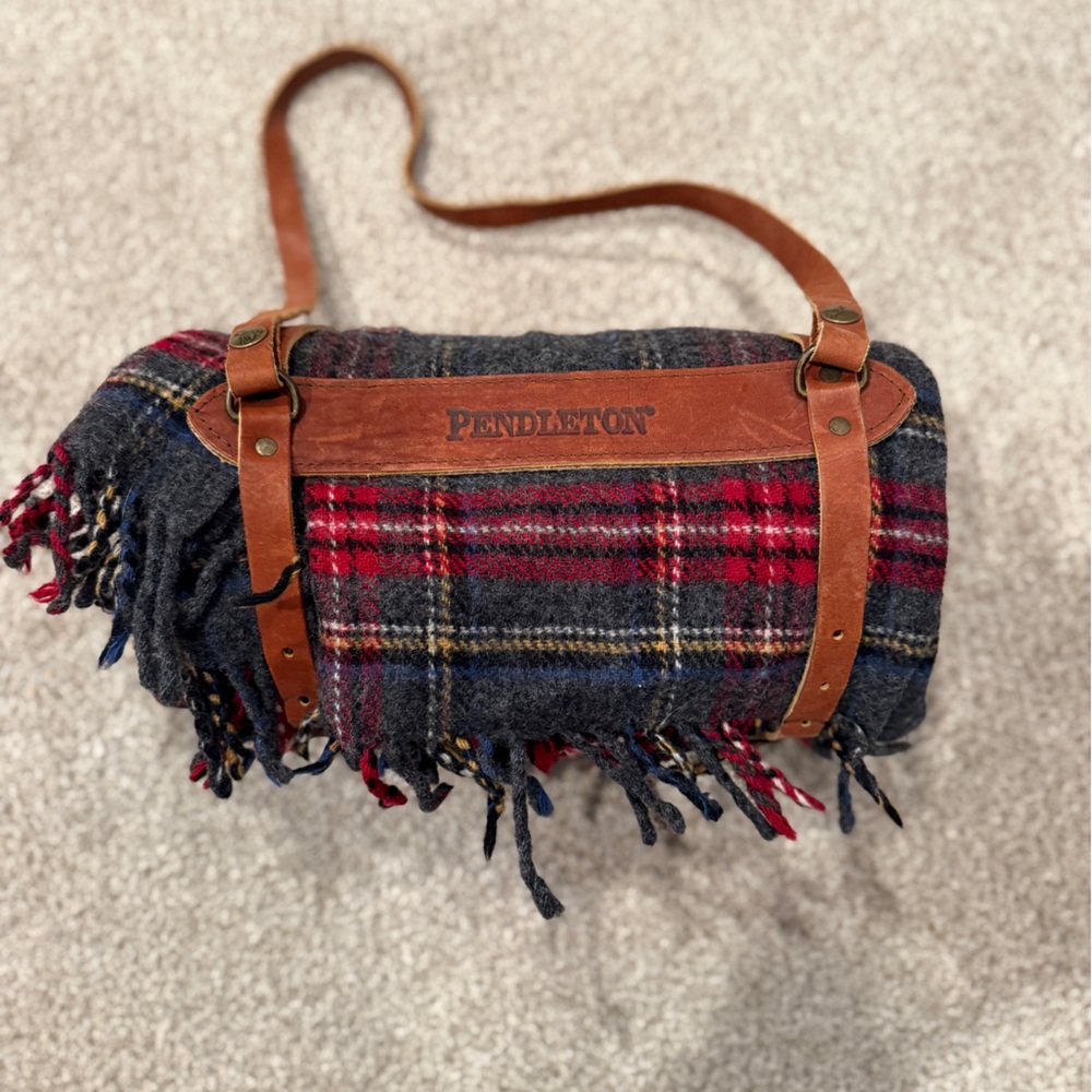 Pendleton motor robe throw with leather carrier